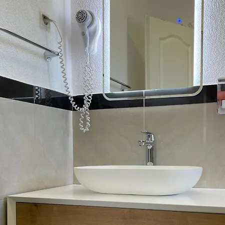 Awesome In Valtursko Polje With Kitchen Casa vacanze *