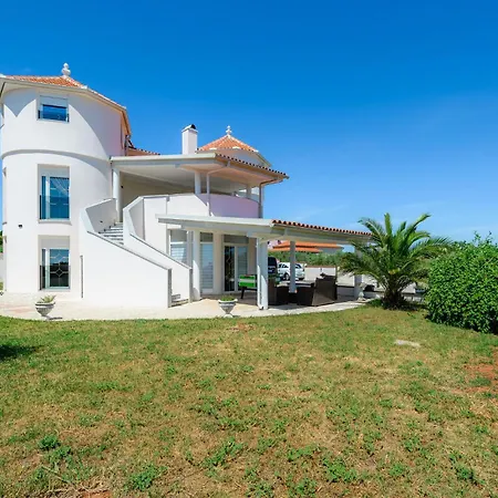 Casa vacanze Awesome In Valtursko Polje With Kitchen