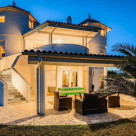 Belle Maison à Valtursko Polje Avec Sauna Hébergement de vacances
