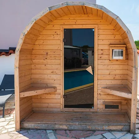 Belle Maison à Valtursko Polje Avec Sauna Hébergement de vacances *