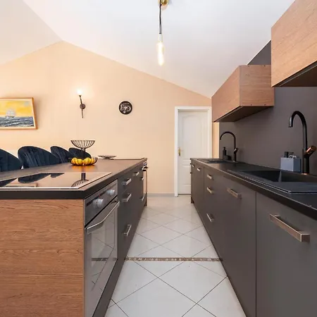 Belle Maison à Valtursko Polje Avec Sauna * Valtura